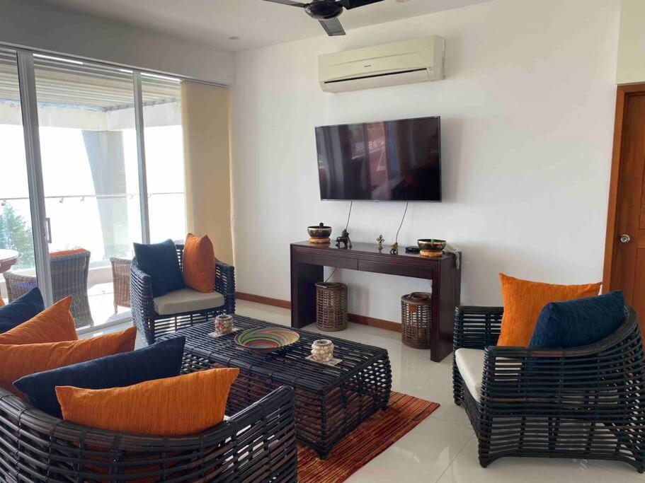 Luxury Penthouse , Nilaveli, Srilanka *